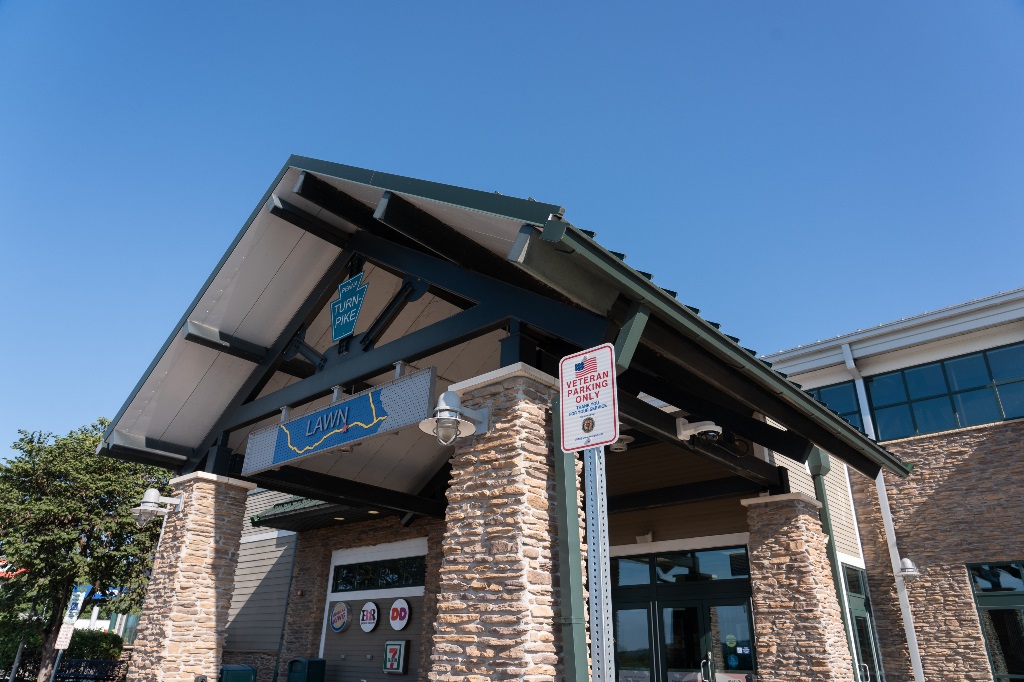 Lawn Service Plaza entrance