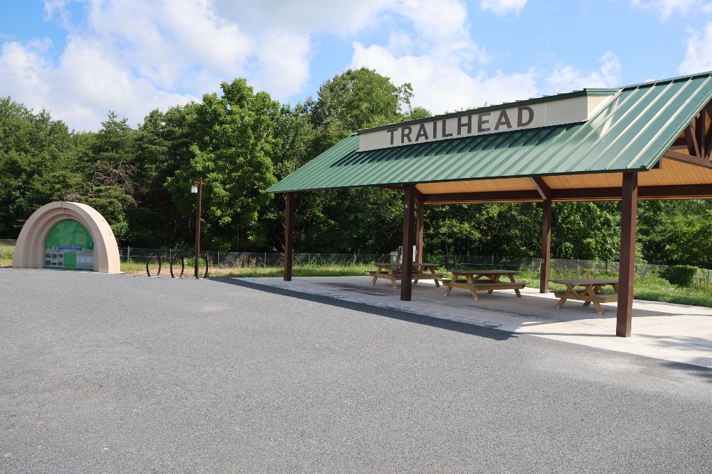 Sideling Hill Trailhead