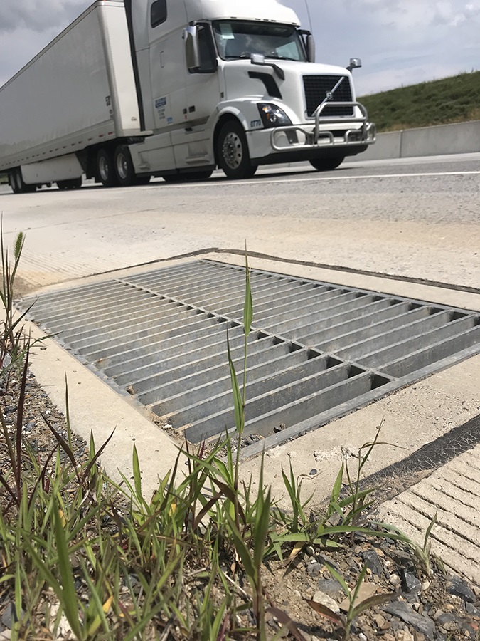 Stormwater inlet grate
