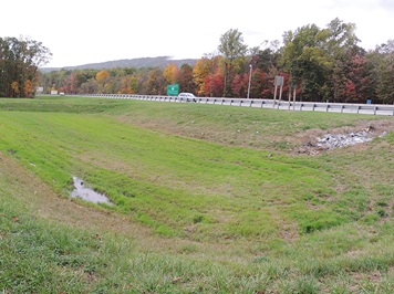 Stormwater runoff basin