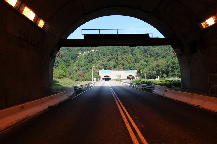 PA Turnpike road exiting tunnel