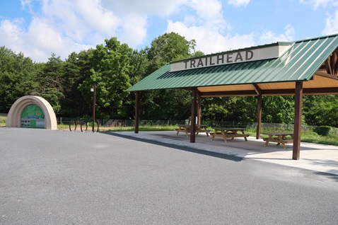 Sideling Hill Trailhead