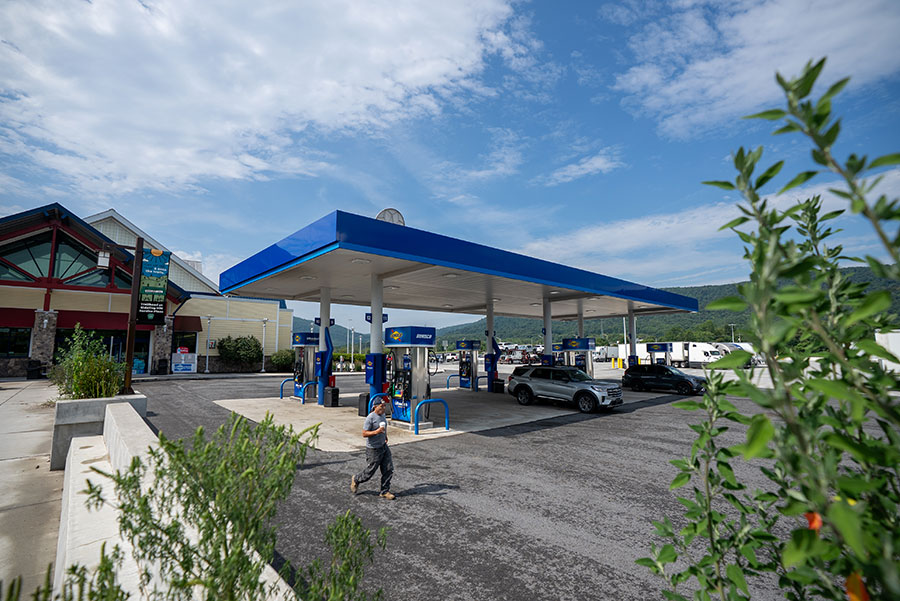PA Turnpike - Service Plaza Sideling Hill - Gas Service Area