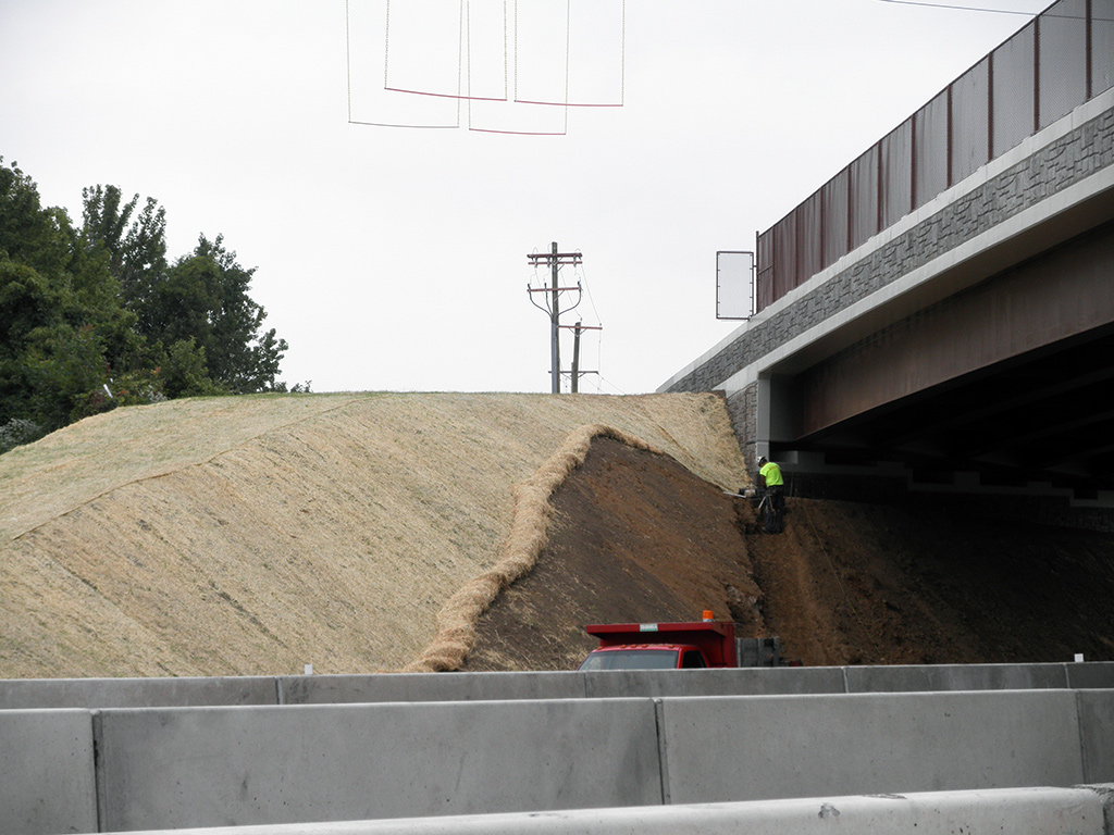 Slope wall grading on the westbound side of the new Richlieu Road Bridge (Sept 2013)