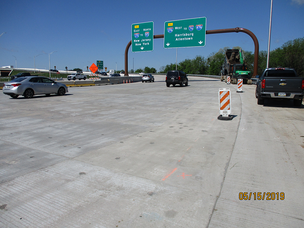 Completed directional sign structure for eastbound/westbound on-ramps to I-276 (Mar/Jul 2019)