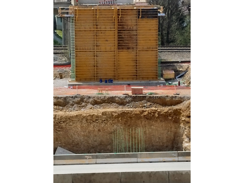 April 2017 WB-206 Beginning the Forming of Pier 2 Column