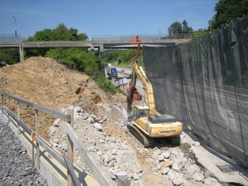 July 2015 207-WB Demolition of Existing Abutment 1