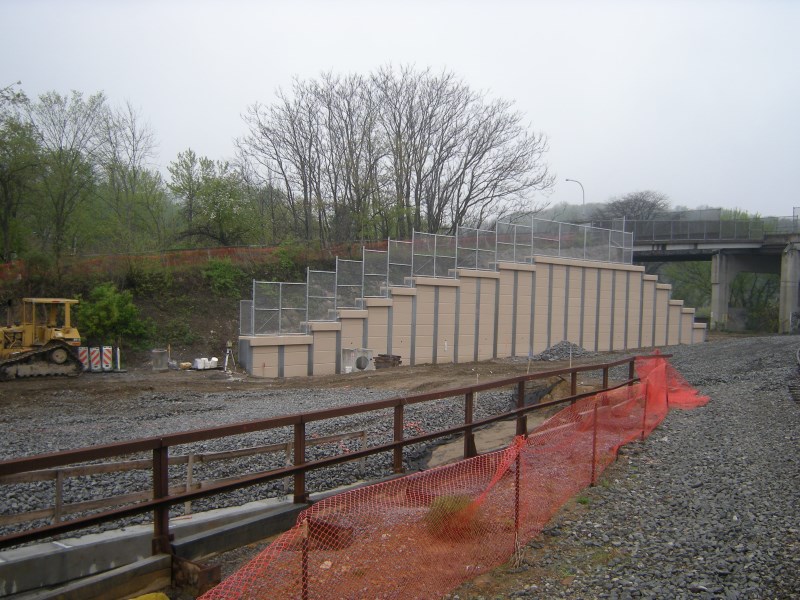 May 2015 - WB 207-208 View of Post and Plank Wall From Existing WB207 Tracks