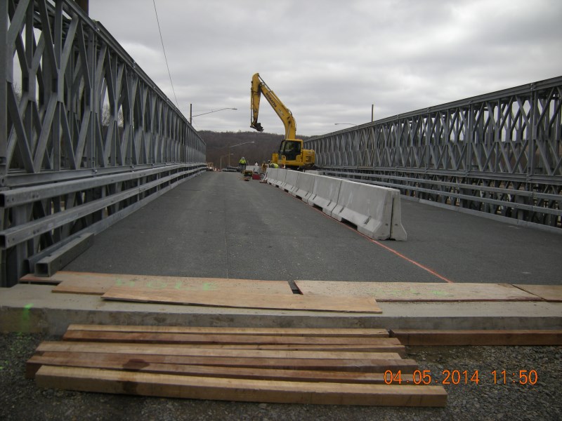 April 2014 - Placement of Median Barrier on New Bridge