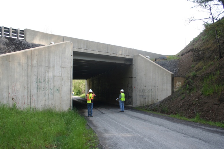 Project Area Photos - Bridge B-433 over Sheepskin Hollow Rd looking North, MP 180.41