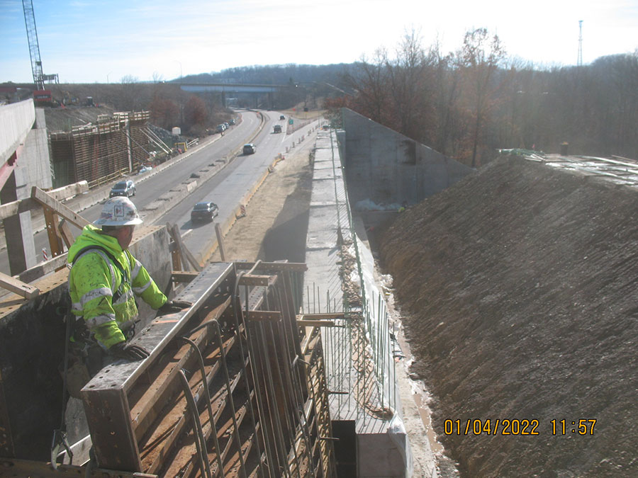 WB-402 Abutment 1 Eastbound & Median Wall