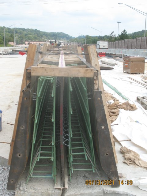 Deck Median Barrier Section