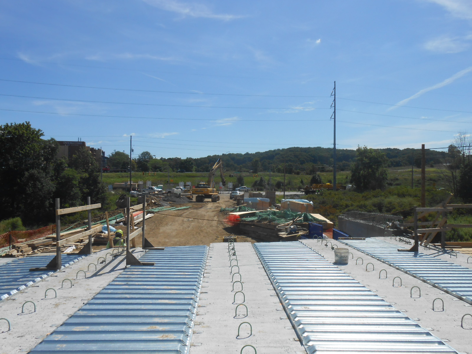 Bridge Deck and Roadway Construction Looking North (7/30/2015)