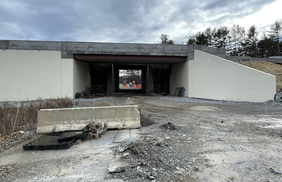 Pine Creek bridge construction