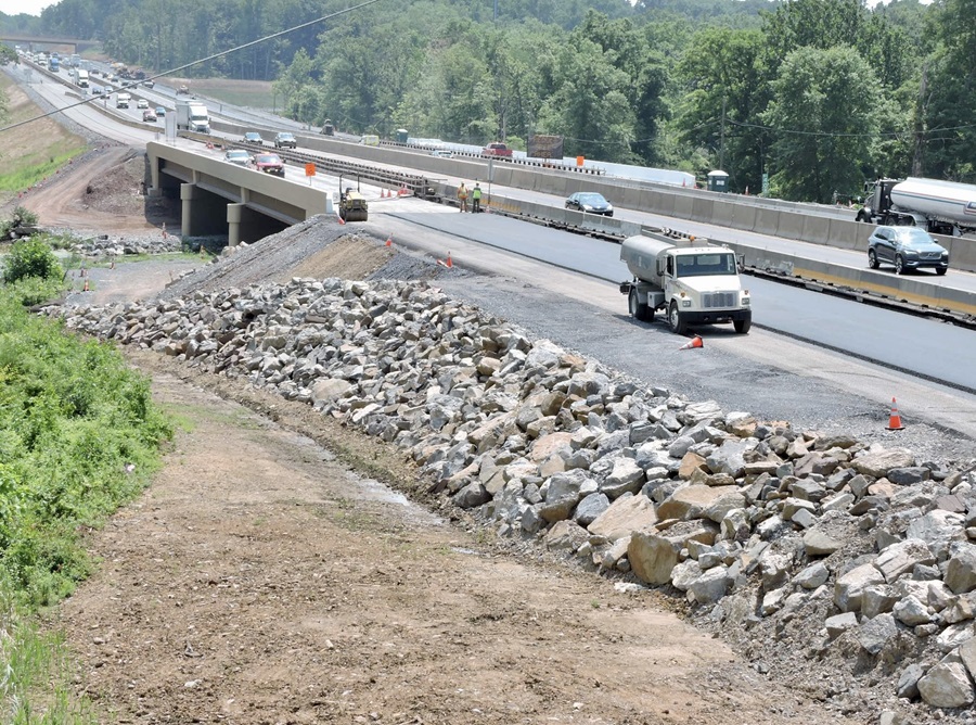 Unami bridge paving