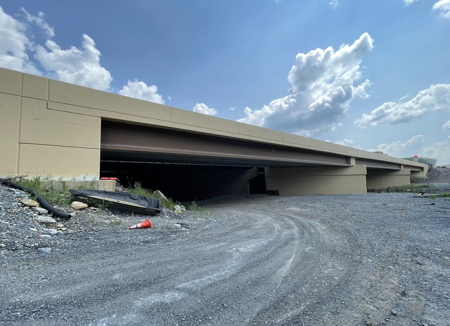 Unami creek bridge construction